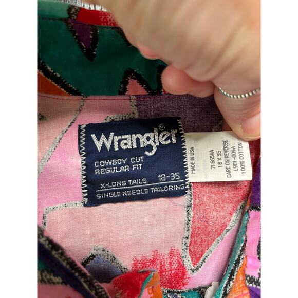 Vintage 90s Wrangler Cowboy Cut Vibrant Aztec Print Button Down Shirt - Picture 6 of 6